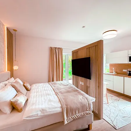 M26 Prémium Aparthotel 4*