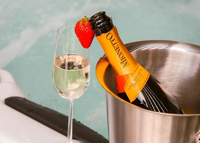M26 Premium 公寓式酒店 4*
